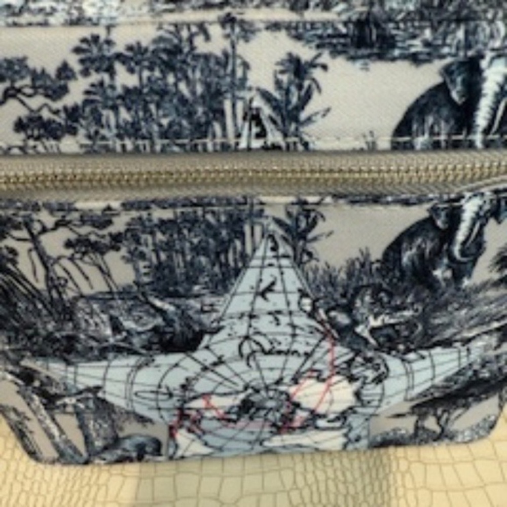 💋 DIOR Beauty Vanity Case With Mirror Around The World Motif 2024 - Picture 3 of 9